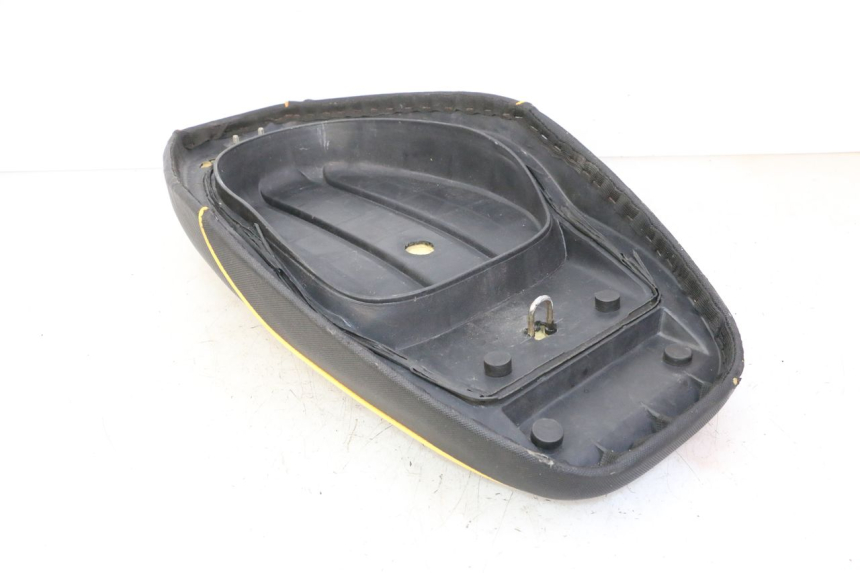 photo de SELLE KEEWAY F-ACT FACT 50 (2006 - 2011) - Oberflächenzustand und Material