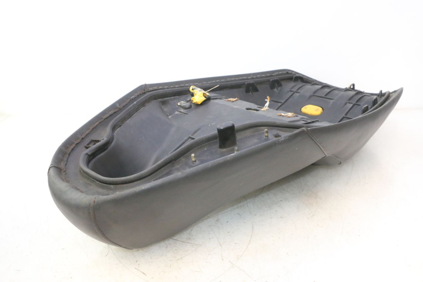 photo de SITZBANK HONDA FES PANTHEON 2T 125 (1998 - 2002) - Kennzeichnungen und Originalreferenzen