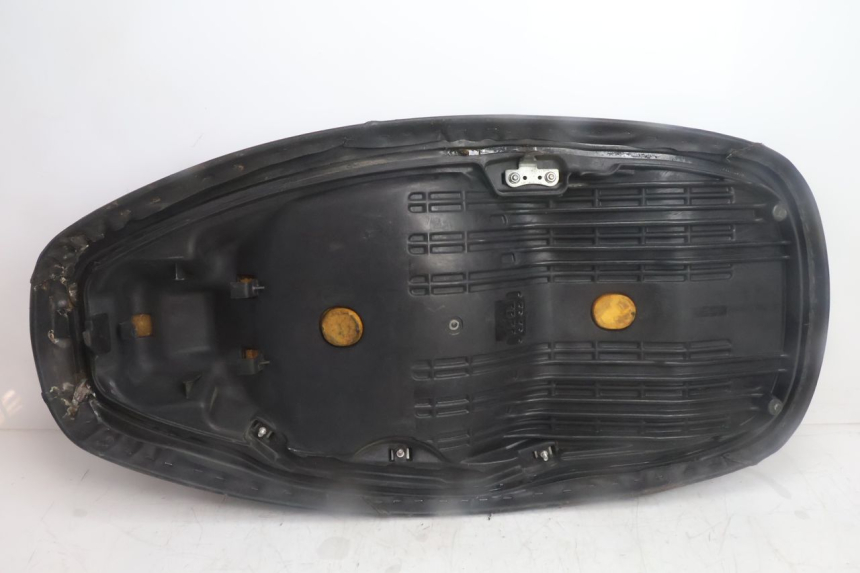 photo de SELLE HONDA FES PANTHEON 125 (2003 - 2007) - Zoom auf Gebrauchszustand
