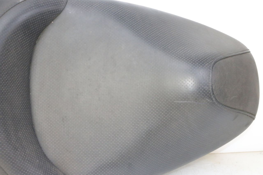 photo de SELLE HONDA FES S-WING SWING ABS 125 (2007 - 2015) - Zoom auf Gebrauchszustand