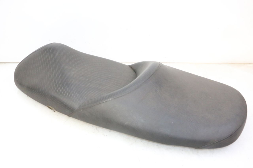 photo de SELLE HONDA FES S-WING SWING ABS 125 (2007 - 2015) - Details der Befestigungspunkte