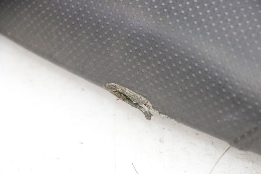 photo de SELLE HONDA FES S-WING SWING ABS 125 (2007 - 2015) - Oberflächenzustand und Material