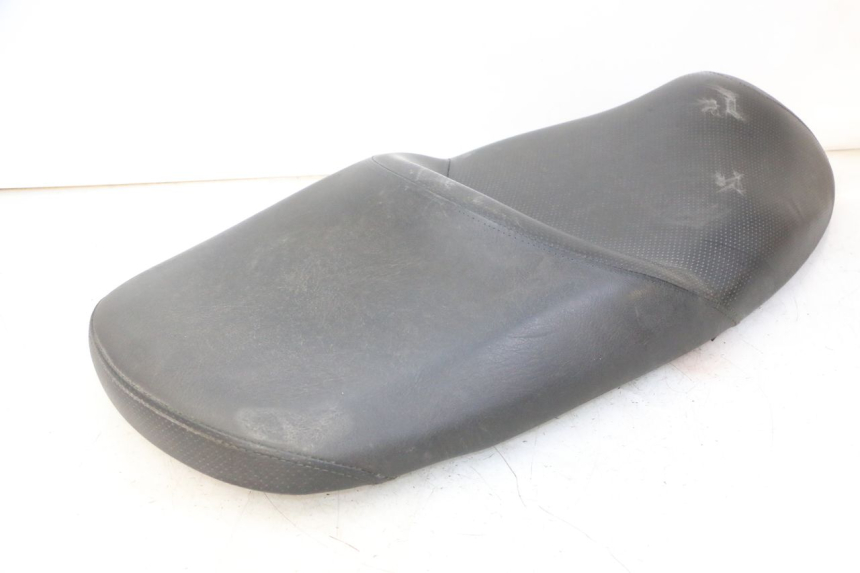 photo de SELLE HONDA FES S-WING SWING ABS 125 (2007 - 2015) - Hochauflösende Nahaufnahme