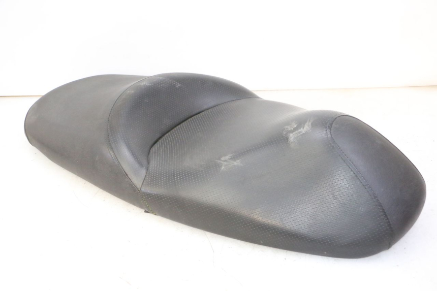 photo de SELLE HONDA FES S-WING SWING ABS 125 (2007 - 2015) - Fokus auf die Struktur