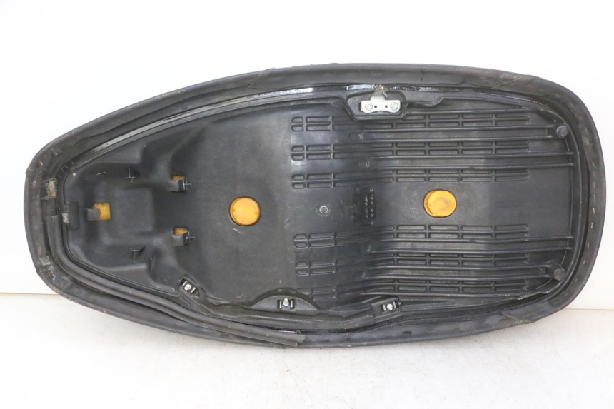 photo de SELLE HONDA FES S-WING SWING ABS 125 (2007 - 2015) - Geprüftes Gebrauchtteil