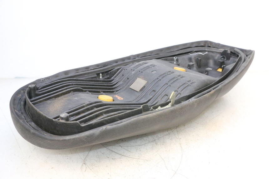photo de SELLE HONDA FES S-WING SWING ABS 125 (2007 - 2015) - Ergänzendes Produktfoto