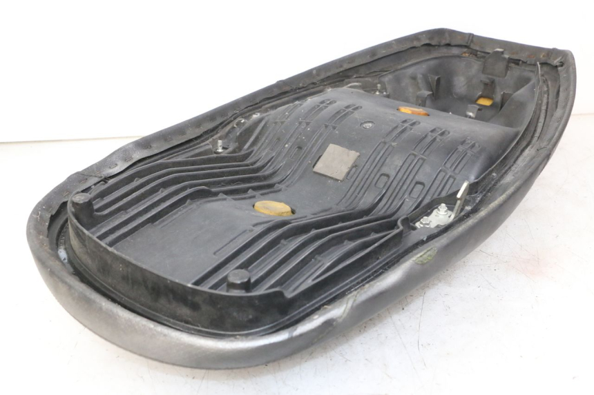 photo de SITZ HONDA FES S-WING SWING 125 (2007 - 2015) - Zoom auf Komponenten