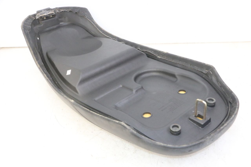 photo de SITZBANK SYM FIDDLE 3 III 125 (2014 - 2020) - Details der Befestigungspunkte