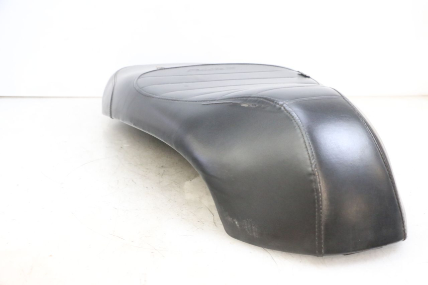 photo de SITZBANK SYM FIDDLE 3 III 125 (2014 - 2020) - Detailansicht des Bauteils