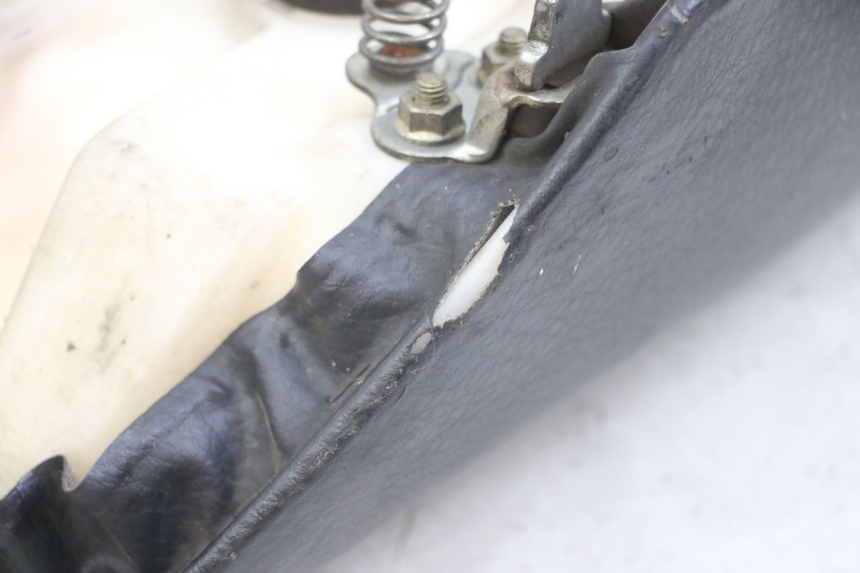 photo de SELLE YAMAHA FJ 3CX 1200 (1986 - 1996) - Oberflächenzustand und Material