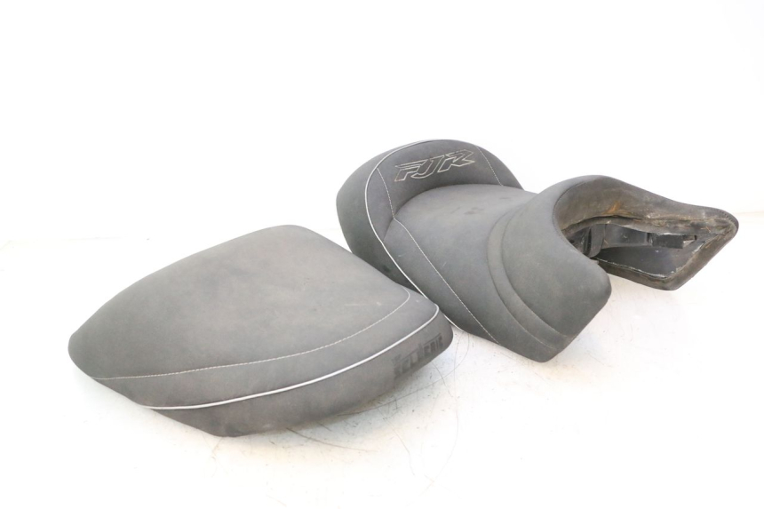 photo de SITZ YAMAHA FJR 1300 (2001 - 2005) - Zoom auf Gebrauchszustand