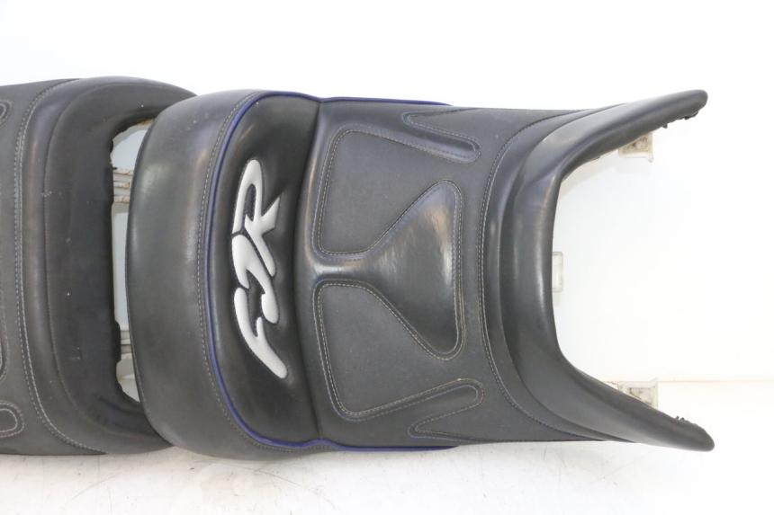photo de SITZ YAMAHA FJR 1300 (2001 - 2005) - Details der Befestigungspunkte