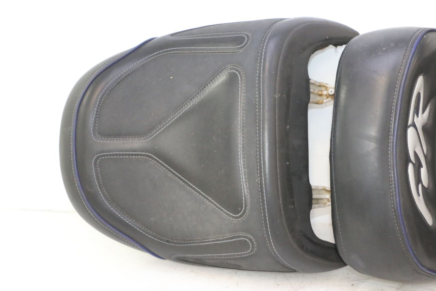 photo de SITZ YAMAHA FJR 1300 (2001 - 2005) - Oberflächenzustand und Material