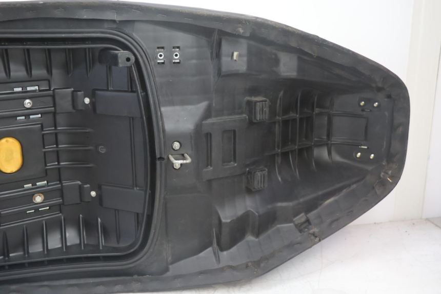 photo de SITZ HONDA FJS SILVER WING SILVERWING 400 (2005 - 2008) - Alternativer Blickwinkel