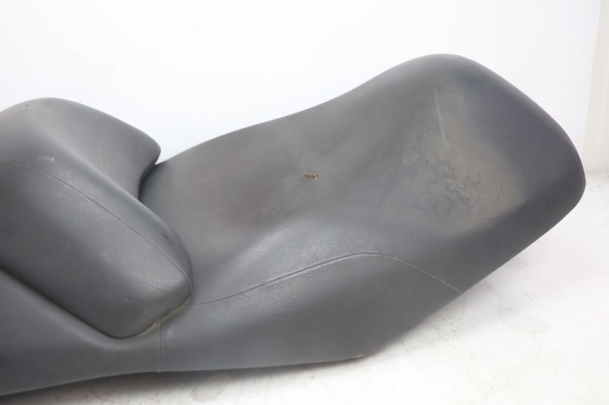 photo de SITZ HONDA FJS SILVER WING SILVERWING 400 (2005 - 2008) - Details der Befestigungspunkte