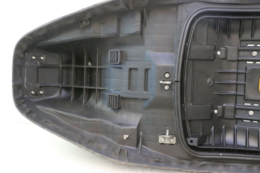 photo de SITZ HONDA FJS SILVER WING SILVERWING 400 (2005 - 2008) - Alternativer Blickwinkel