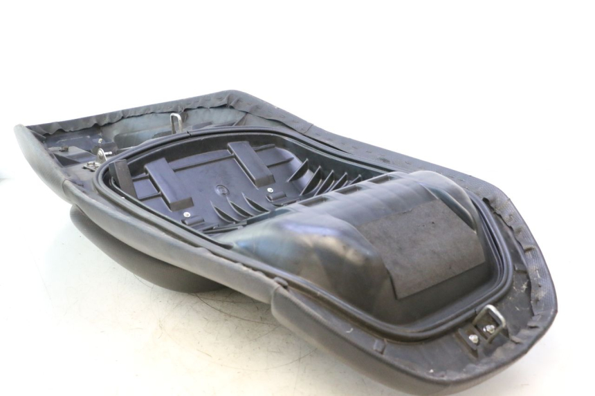 photo de SITZ HONDA FJS SILVER WING SILVERWING 400 (2005 - 2008) - Zoom auf Gebrauchszustand