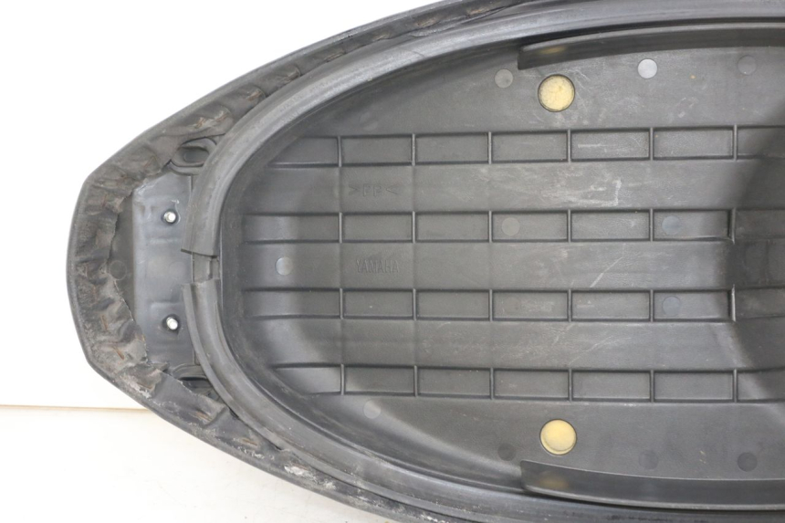 photo de SITZBANK MBK FLAME X 125 (2004 - 2007) - Details der Befestigungspunkte