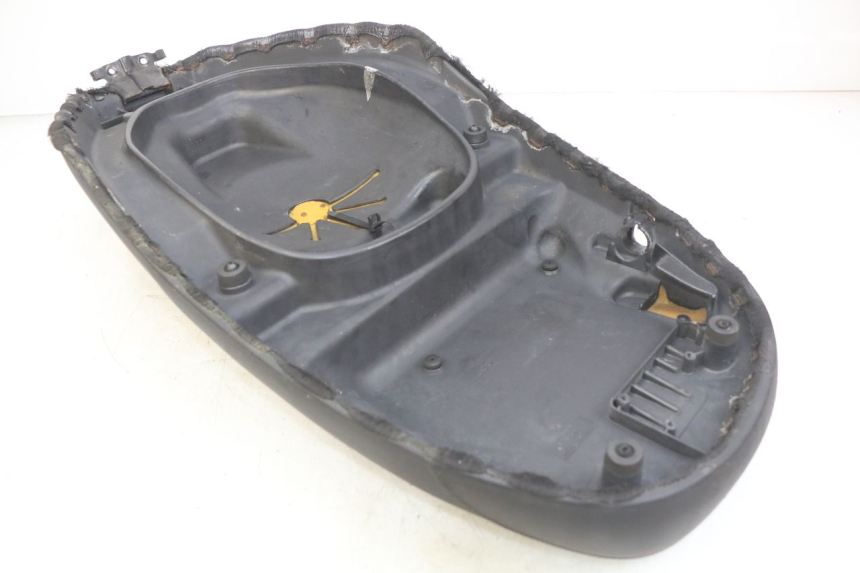 photo de SELLE PIAGGIO FLY 2T 50 (2004 - 2017) - Hochauflösende Nahaufnahme