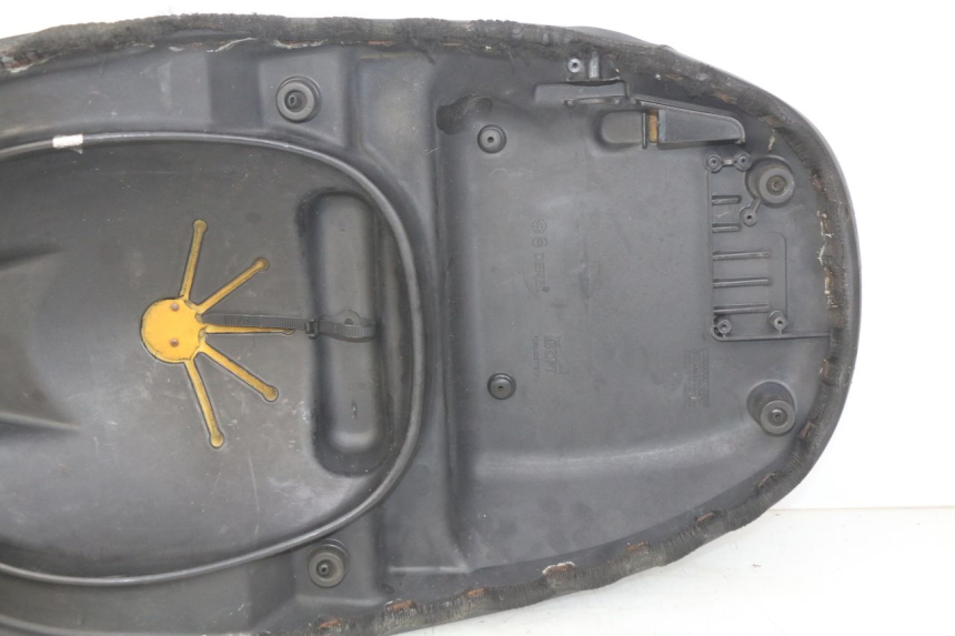 photo de SELLE PIAGGIO FLY 2T 50 (2004 - 2017) - Fokus auf die Struktur