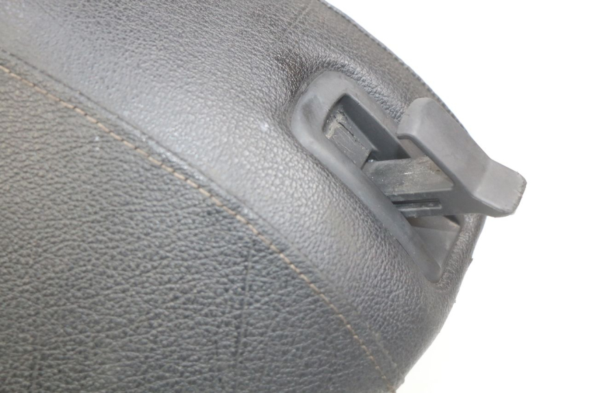 photo de SITZBANK PIAGGIO FLY 4T 50 (2013 - 2017) - Detailansicht des Bauteils