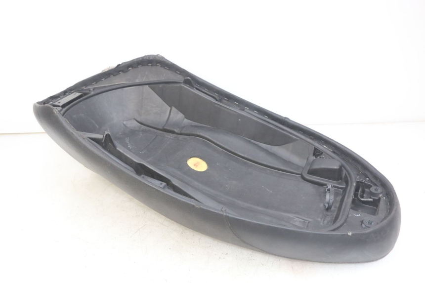 photo de SITZBANK PIAGGIO FLY 4T 50 (2013 - 2017) - Geprüftes Gebrauchtteil