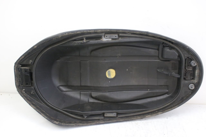 photo de SITZBANK PIAGGIO FLY 4T 50 (2013 - 2017) - Detailansicht des Bauteils