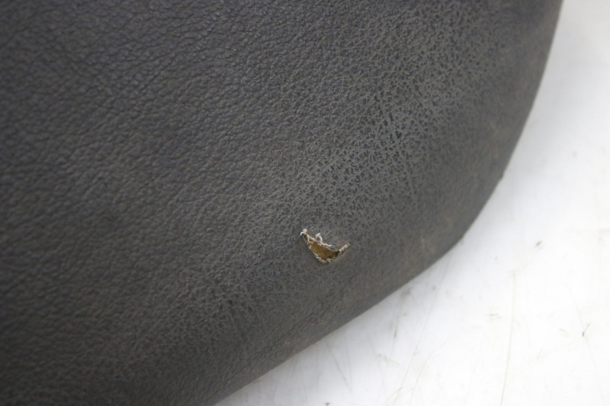 photo de SITZBANK PIAGGIO FLY 4T 50 (2013 - 2017) - Oberflächenzustand und Material