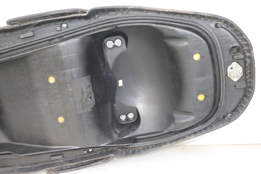 photo de SITZ HONDA FORZA ABS 300 (2013 - 2017) - Technische Nahaufnahme