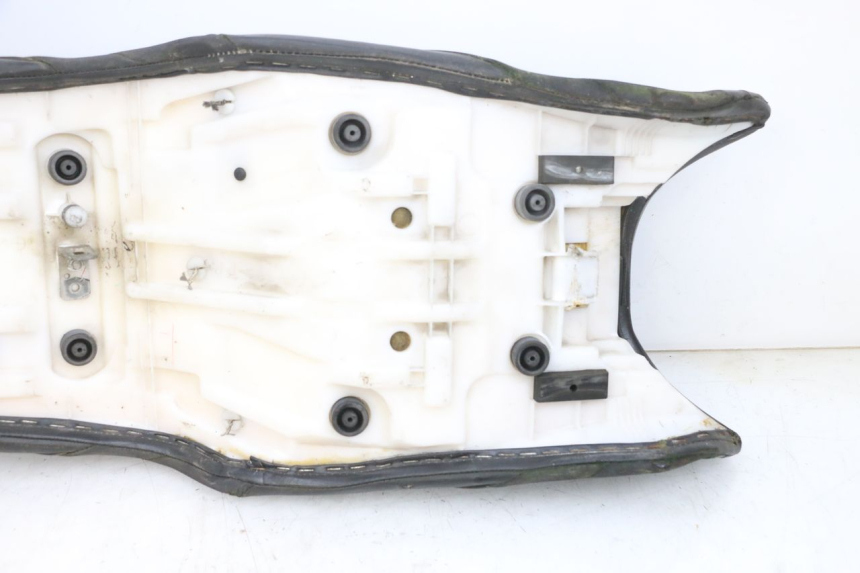 photo de SITZ YAMAHA FZ6 N FAZER 600 (2004 - 2006) - Charakteristische Merkmale