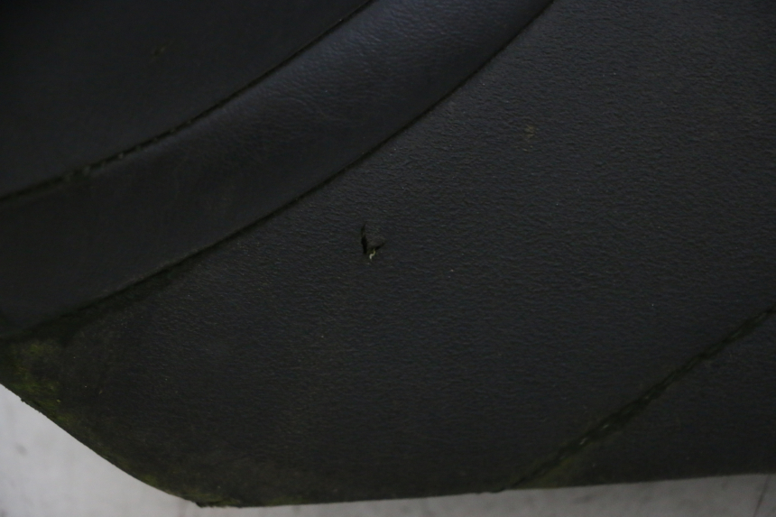 photo de SITZ YAMAHA FZ6 N FAZER 600 (2004 - 2006) - Details der Befestigungspunkte