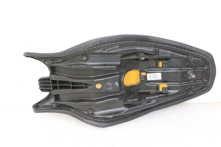 photo de SITZ BMW G310 R 310 (2016 - 2020) - Kennzeichnungen und Originalreferenzen