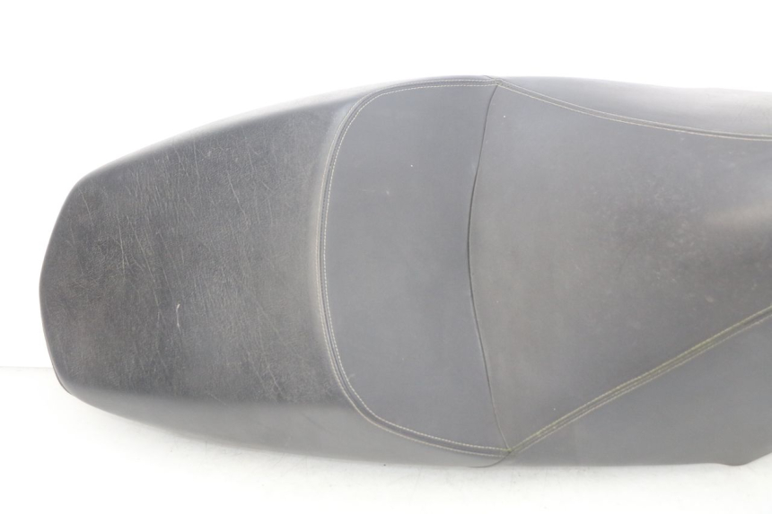 photo de SITZBANK PEUGEOT GEOPOLIS 400 (2007 - 2013) - Fokus auf die Struktur