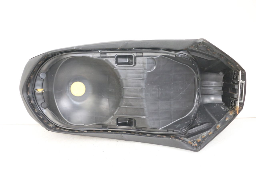 photo de SITZ PEUGEOT GEOPOLIS RS 125 (2007 - 2009) - Zoom auf Komponenten