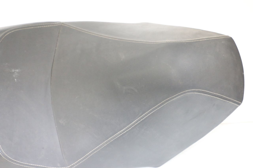 photo de SITZ PEUGEOT GEOPOLIS RS 125 (2007 - 2009) - Hochauflösende Nahaufnahme