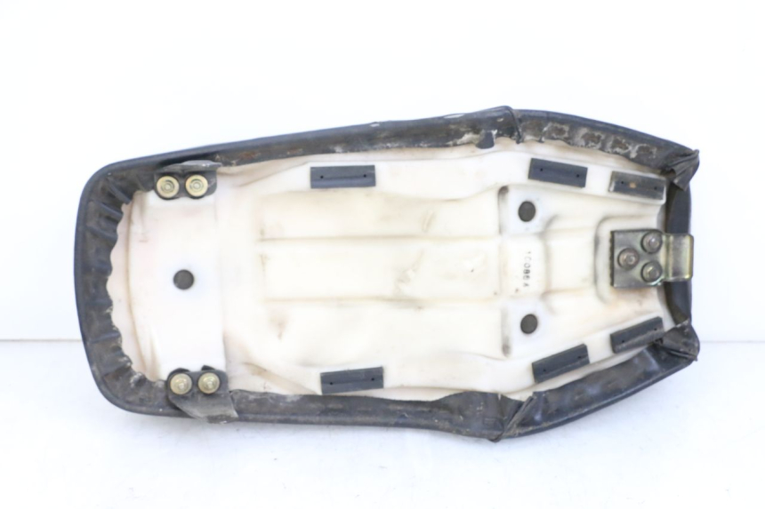 photo de SITZ SUZUKI GN 125 (1997 - 2000) - Zoom auf Gebrauchszustand