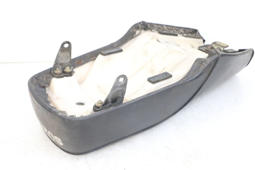 photo de SITZ SUZUKI GN 125 (1997 - 2000) - Technische Nahaufnahme