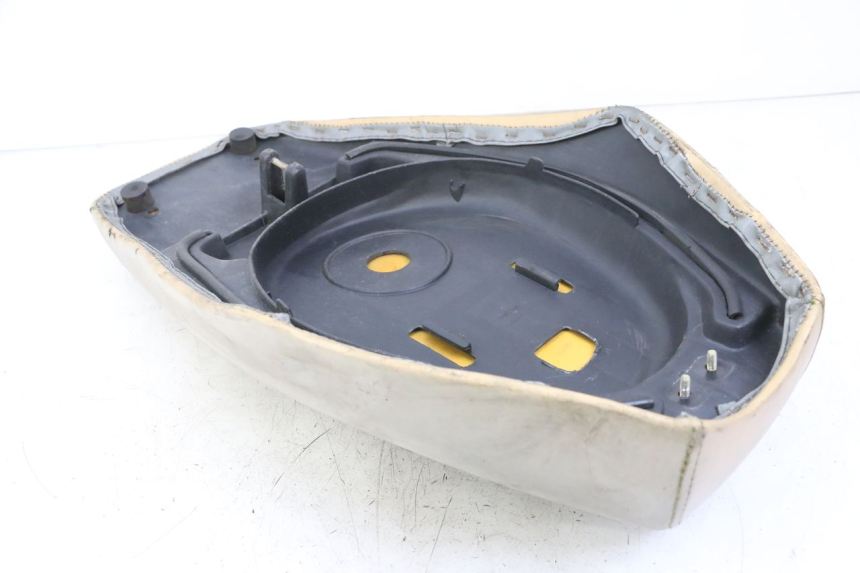 photo de SITZ GOES WIKI 125 (2010 - 2015) - Oberflächenzustand und Material