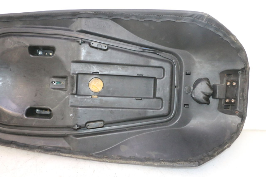 photo de SITZ GILERA GP 800 (2007 - 2013) - Oberflächenzustand und Material