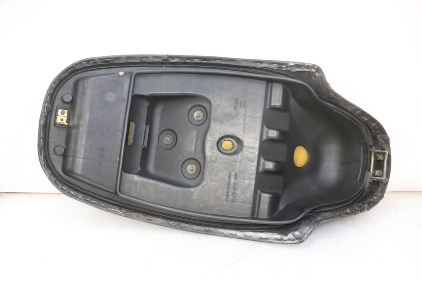 photo de SITZ KYMCO GRAND DINK 125 (2002 - 2007) - Detaillierte Sichtprüfung