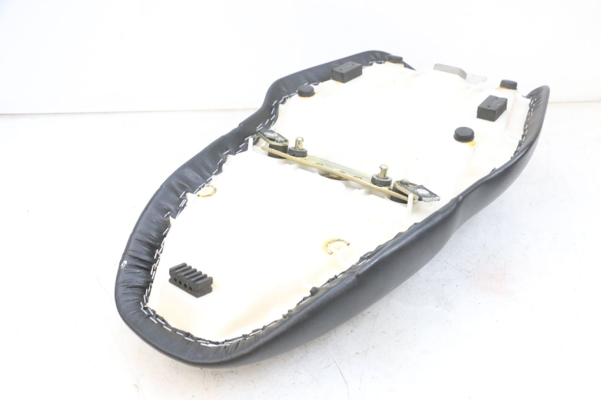 photo de SITZ SUZUKI GSF N BANDIT 600 (1996 - 1999) - Technische Nahaufnahme