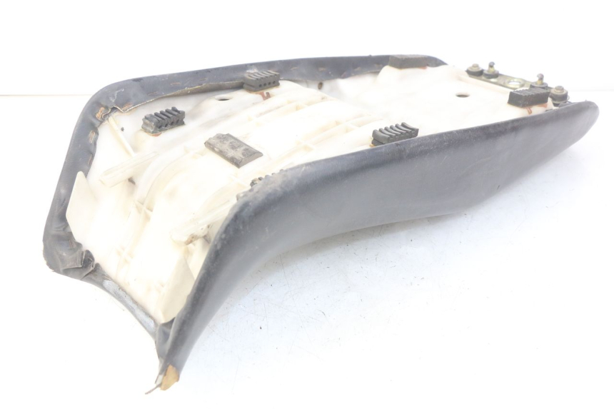 photo de SELLE SUZUKI GSX-F GSX  F 1100 (1988 - 1994) - Zoom auf Gebrauchszustand