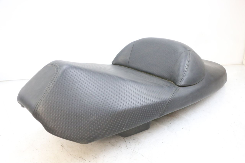 photo de SITZ SYM GTS EVO 125 (2009 - 2013) - Details der Befestigungspunkte