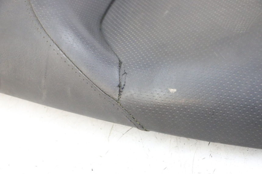 photo de SELLE HONDA FES S-WING SWING ABS 125 (2007 - 2015) - Detailansicht des Bauteils