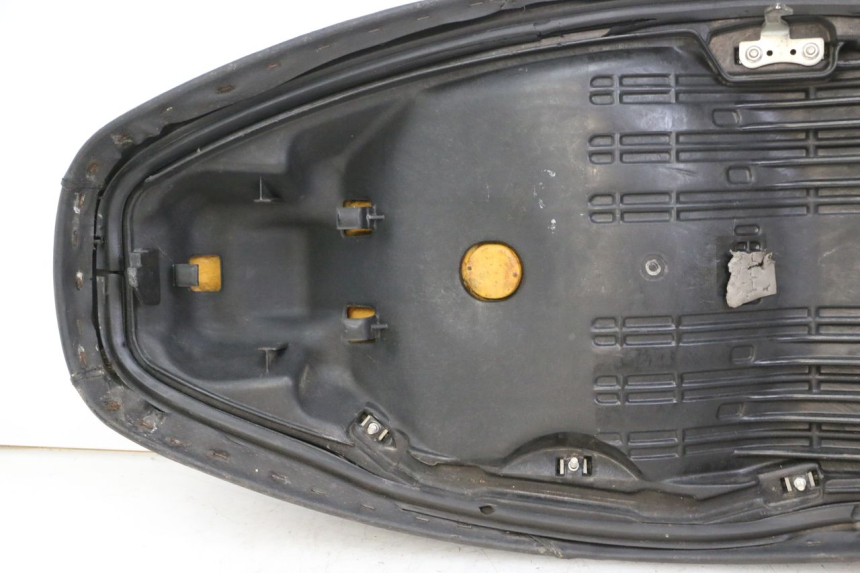 photo de SELLE HONDA FES S-WING SWING ABS 125 (2007 - 2015) - Ergänzendes Produktfoto