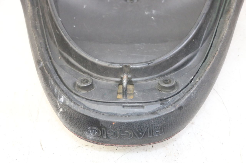 photo de SITZ PIAGGIO IE MP3 YOURBAN 300 (2011 - 2016) - Details der Befestigungspunkte