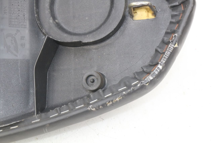 photo de SELLE PEUGEOT KISBEE 2T 50 (2010 - 2017) - Geprüftes Gebrauchtteil