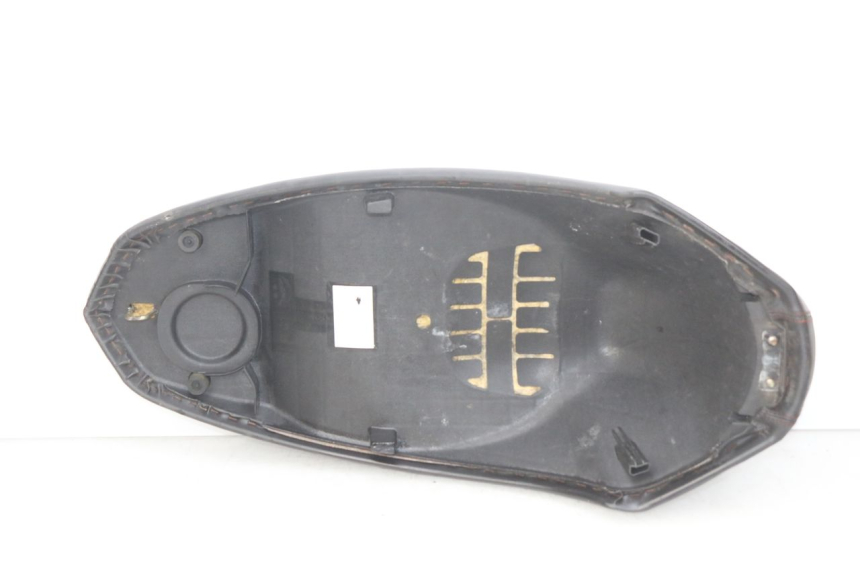 photo de SELLE PEUGEOT KISBEE 2T 50 (2010 - 2017) - Qualität der Gebrauchtware