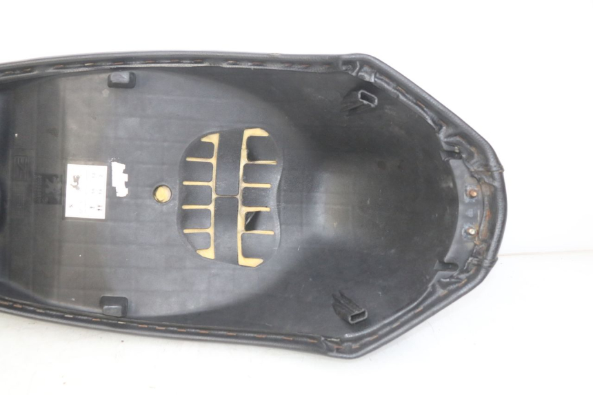 photo de SELLE PEUGEOT KISBEE 2T 50 (2010 - 2017) - Ergänzendes Produktfoto