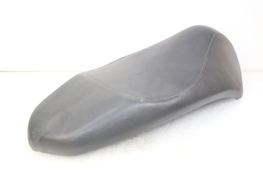 photo de SELLE PEUGEOT KISBEE 2T 50 (2010 - 2017) - Zoom auf Gebrauchszustand